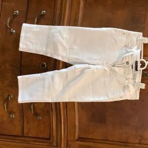 NWOT Miss Poured in blue white Capris size 6.